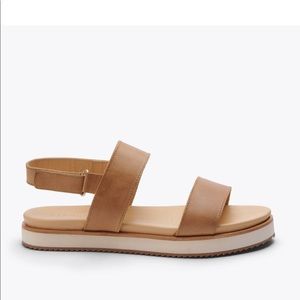 Nisolo Go-To Flatform Sandal